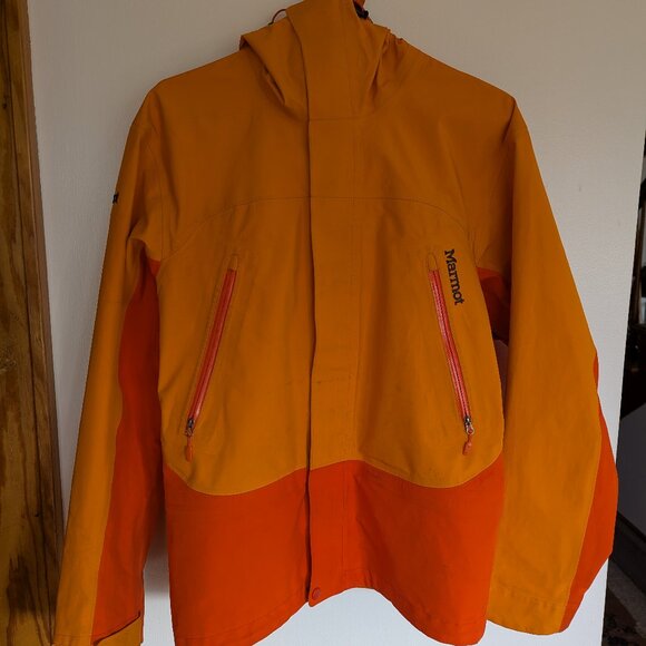 Marmot Shell - Picture 1 of 5